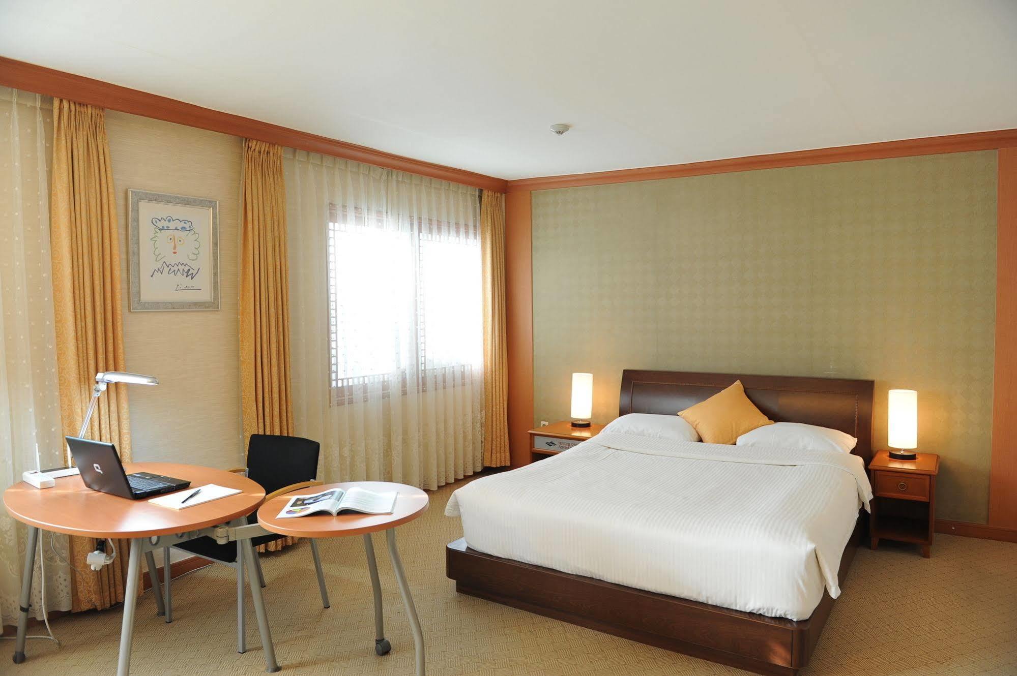 Admiral Hotel Geoje Luaran gambar